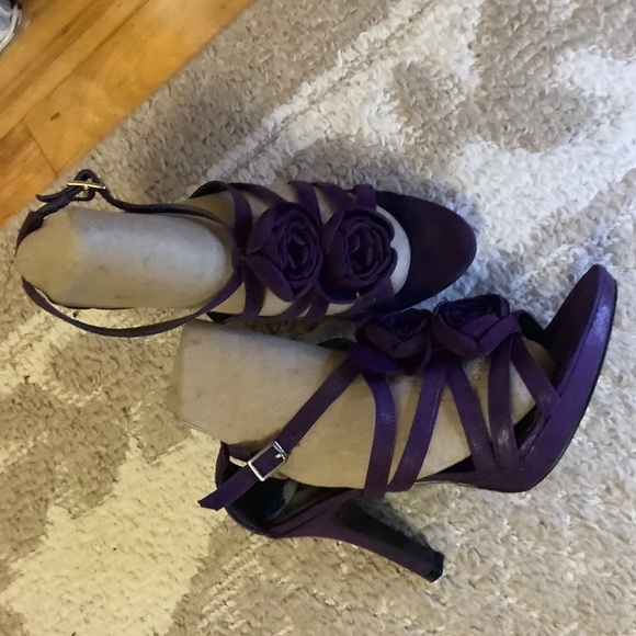 Bandolino purple suede heels 6.5 - Picture 4 of 4